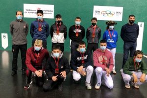 Apezetxea Agesta juegos deportivos navarros